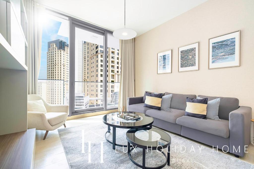 Lux Contemporary With Full Marina View 3
